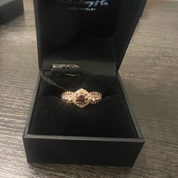 Levian Chocolate diamond Ring in 14K Rose Gold - Picture 4 of 11